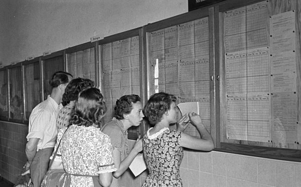 DDR - Immatrikulation von Studenten 1954