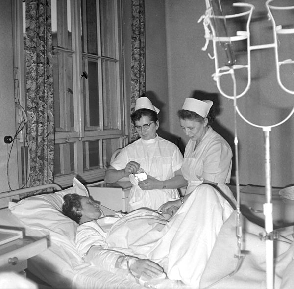 DDR - Krankenschwester im Universitätsklinikum 1962