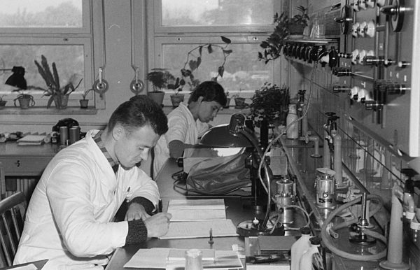 Chemiker am Arbeitsplatz 1963