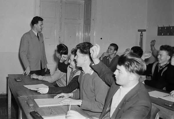 DDR - Studenten im Unterricht 1958