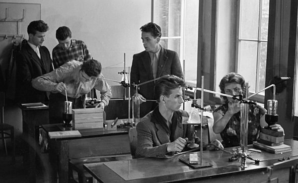 DDR - Studenten im Unterricht 1958