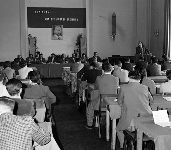 DDR - Pädagogentagung 1963