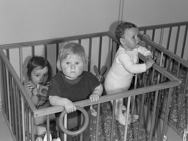 DDR - Kinderkrippe Jena 1974
