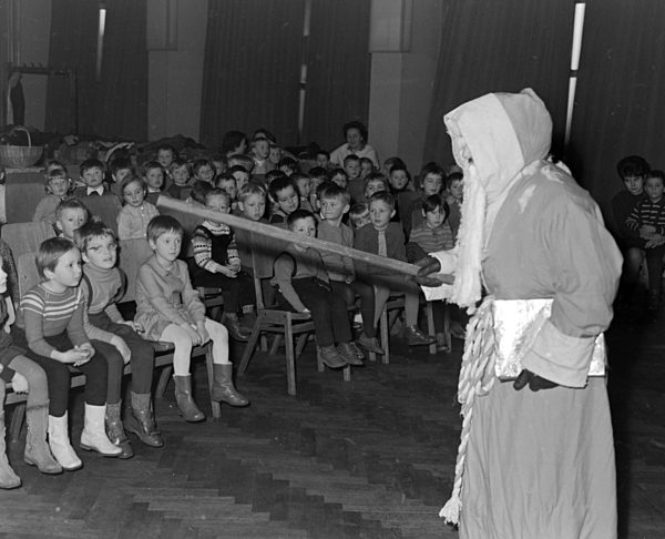 Kindergarten-Weihnachtsfeier in Jena 1968
