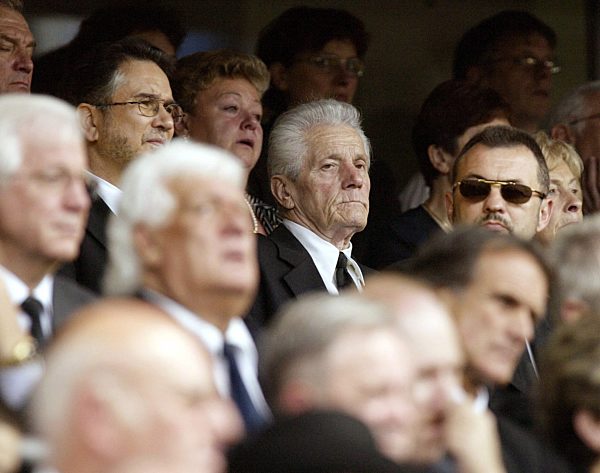 Fußball: Trauerfeier für Fritz Walter