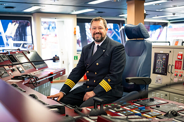 Auf dem Hapag-Lloyd-Flaggschiff "Berlin Express"