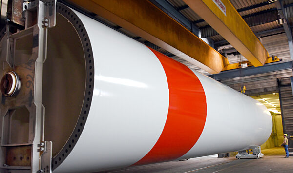 Weniger Stahlrohrtürme für Windkraftanlagen