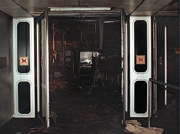 Brandkatastrophe auf Düsseldorfer Flughafen - 16 Tote