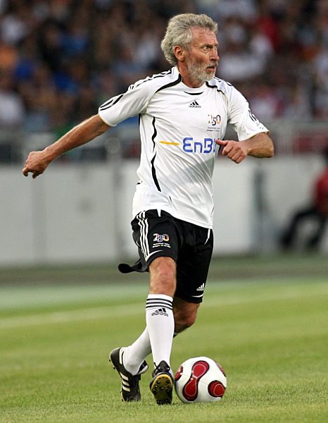 Zu einem Jubiläumsspiel 25 Jahre Fußball-WM Finale Deutschland Italien...