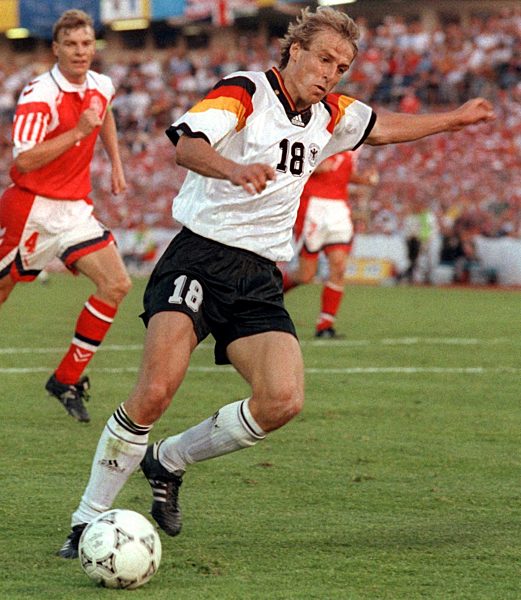 Fußball-EM '92: Jürgen Klinsmann stürmt im Finale