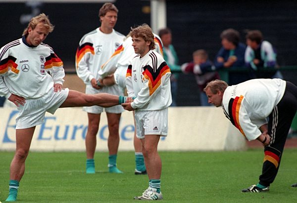 Fußball-EM '92: DFB-Spieler im Training