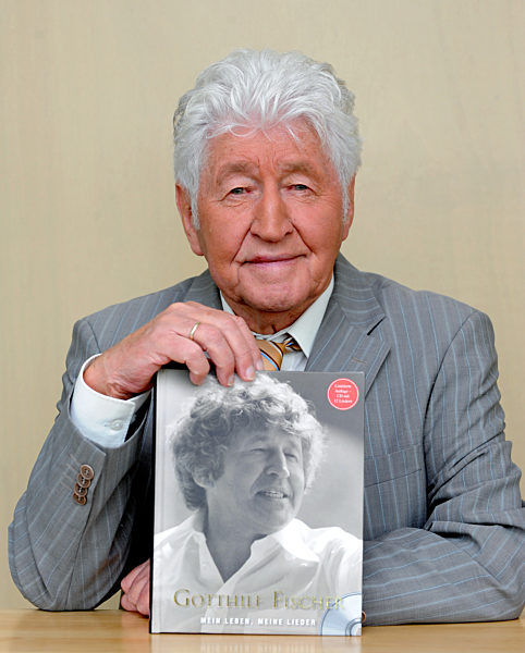 Gotthilf Fischer präsentiert Buch