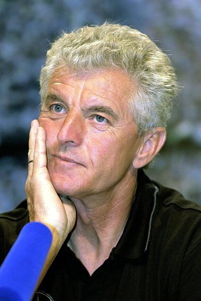 Teamchef Ribbeck vor EM-Spiel gegen England unter Druck