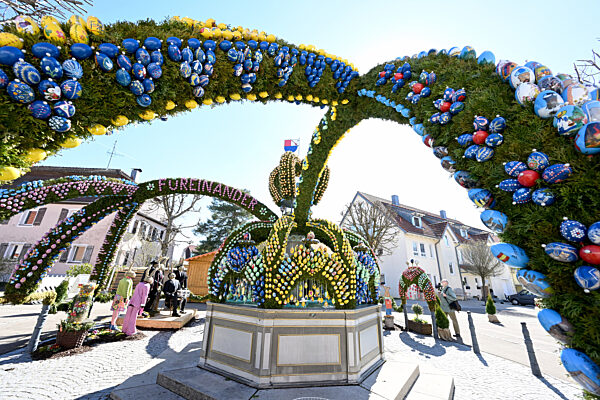 Osterbrunnen in Schechingen
