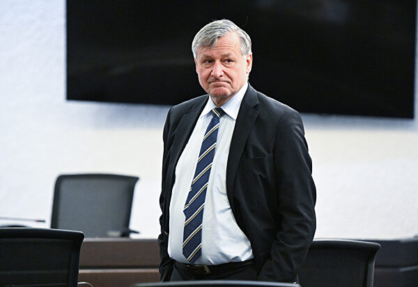 Gericht entscheidet über Volksbegehren gegen XXL-Landtag