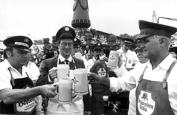 Rommel eröffnet Cannstatter Wasen