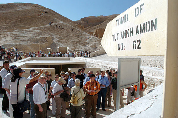 2022-11-04 - 100th anniversary Howard Carter discovers tomb of Pharaoh  Tutankhamun