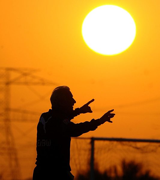 Giovanni Trapattoni, der Trainer des deutschen Fußball Bundesligavereins VfB...