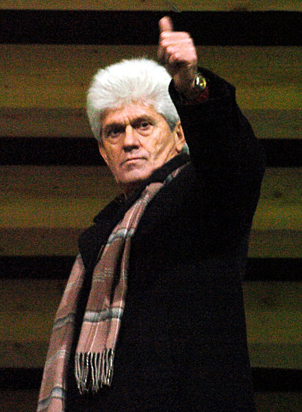 Daumen hoch: Der frühere Löwen-Trainer Werner Lorant am 06.12...