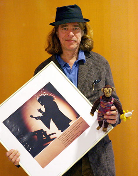 Der Entertainer Helge Schneider hält am Freitag (17.10...