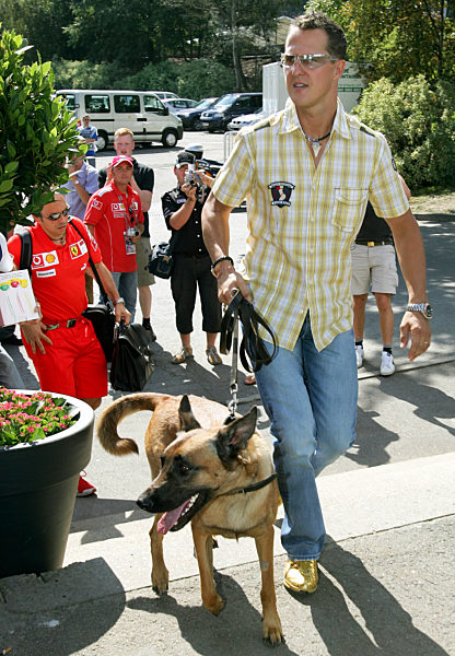 Formel 1: Spa: Michael Schumacher mit Hund "Shiva"