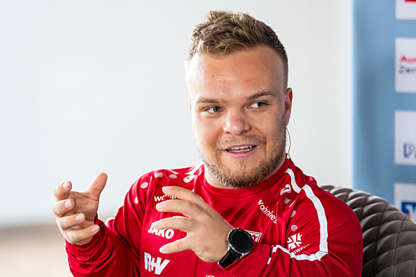 Pressekonferenz mit Niko Kappel vor den Spielen in Japan