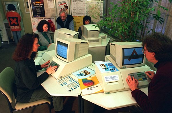 Blick ins Arbeitsamt: hohe Arbeitslosenquote in Helmstedt