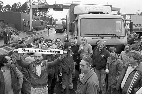 20.000 Fernfahrer im Warnstreik