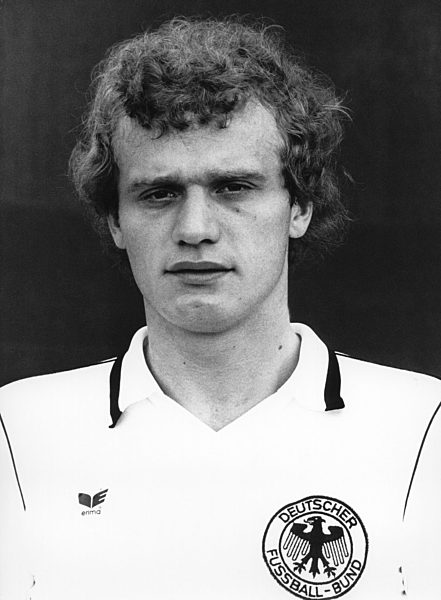 Fußball: Hans Peter Briegel (1. FC Kaiserslautern)