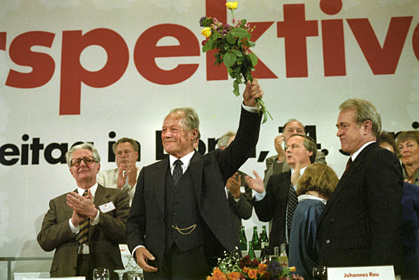 Special party congress of SPD in June 1987 in Bonn