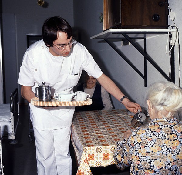 Zivildienst - Altenpflege