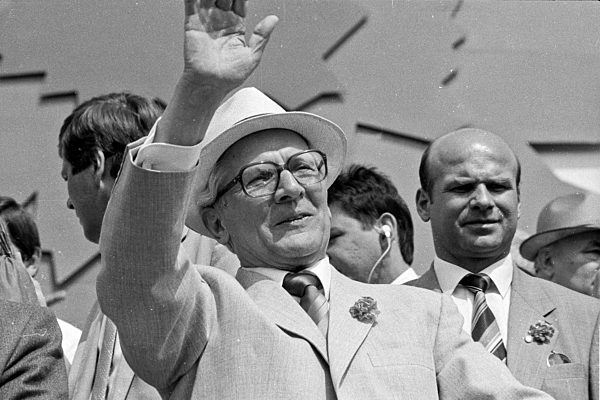 DDR - 1. Mai 1987 - Honecker