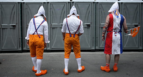 EURO 2008 - Niederländische Fans in Bern