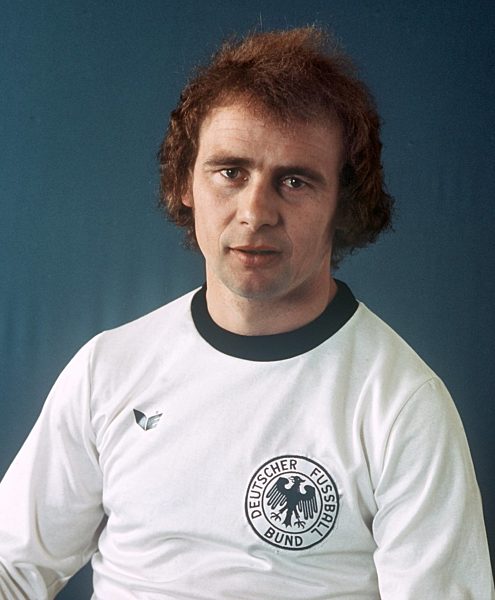 Fußball: Bernd Hölzenbein