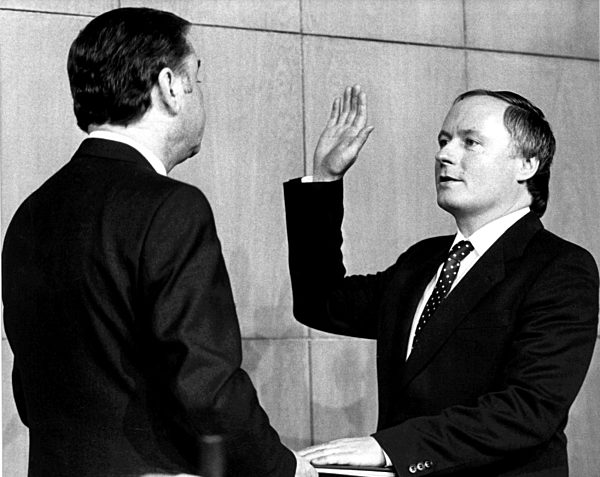 Lafontaine sworn in as minister president of the Saarland