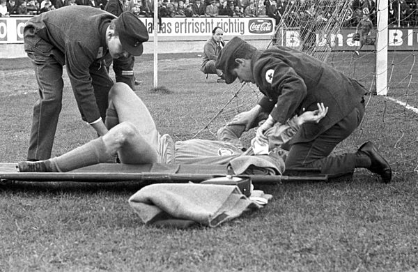 German Bundesliga 1963/64 - 1. FC Kaiserslautern - Karlsruher SC 1:0