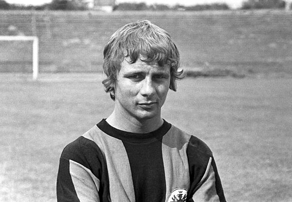 Eintracht Frankfurt Season 1971-72 - Bernd Hoelzenbein
