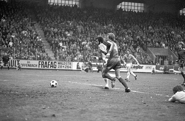 1. Fußball Bundesliga 1973 - Kickers Offenbach - FC Bayern München 2:2
