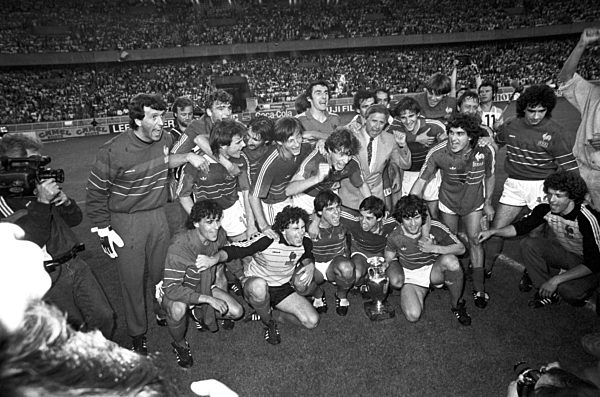 UEFA Euro 1984: European champion France cheers