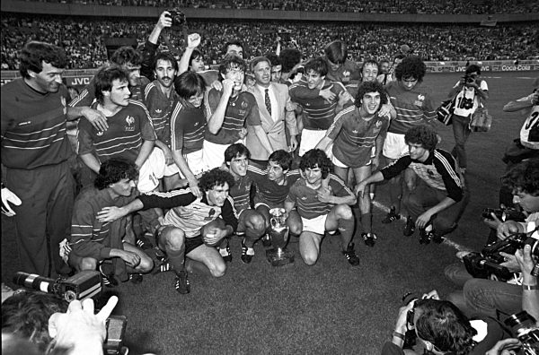 UEFA Euro 1984: European champion France cheers