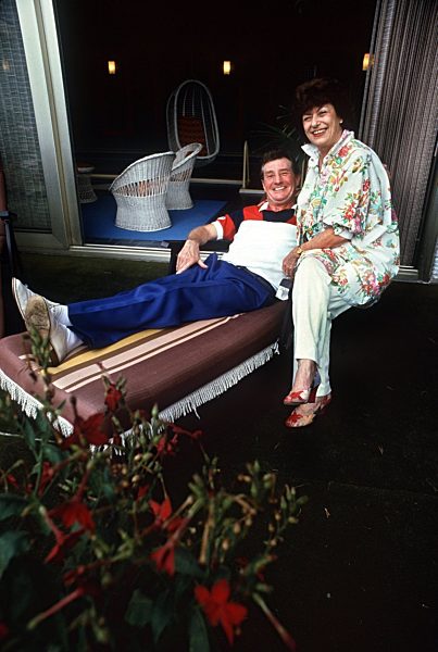 Fußball: Fritz Walter mit seiner Frau Italia