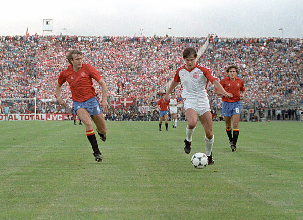 Soccer - Euro 1984 - Spain - Denmark 6-5