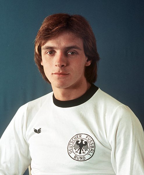 Fußball: Nationalspieler Rüdiger Abramczik