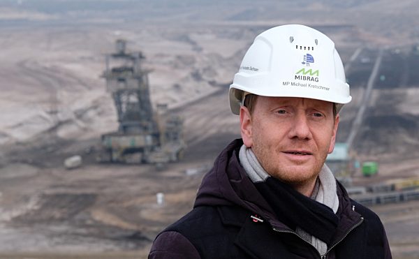 Ministerpräsident Kretschmer besucht Tagebau