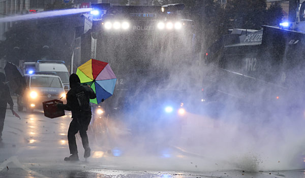 "Wir sind alle LinX"-Demo in Leipzig