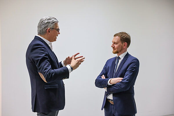 Mytheresa eröffnet Logistikzentrum in Schkeuditz