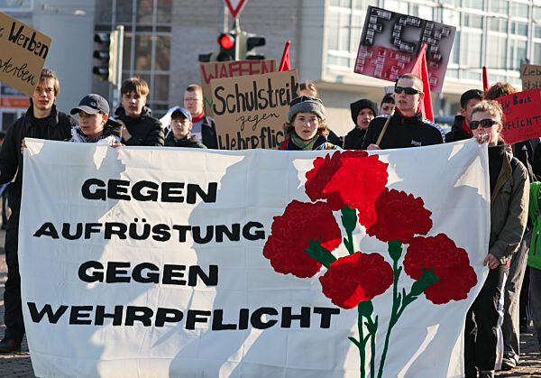 Bundesweiter Schulstreik gegen Wehrpflicht - Leipzig