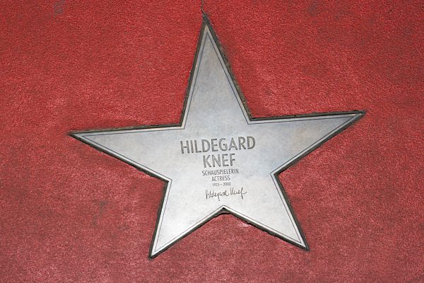 Stern von der Schauspielerin Hildegard Knef, Boulevard der Stars, Potsdamer Platz, Berlin, Deutschland, Europa