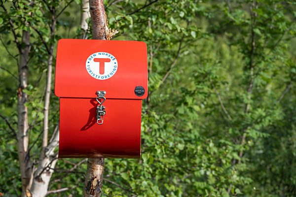 Gipfelbuch des Norwegischen Wandervereins, Den Norske Toursitforenning, Wanderung, Rimstig, Rimstigen, Nærøyfjord, Aurland, Norwegen, Europa