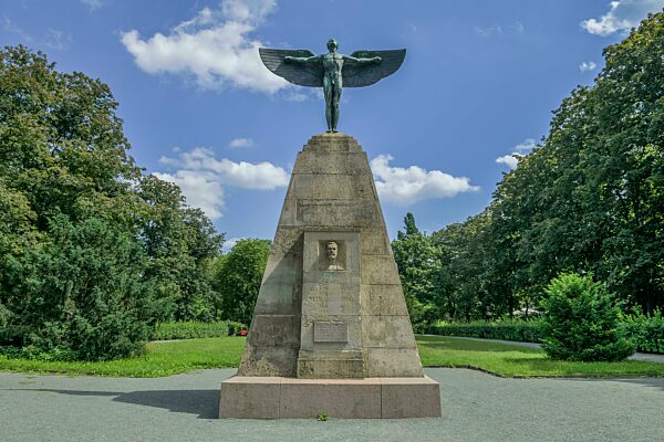 Otto-Lilienthal-Denkmal, Bäkestraße, Lichterfelde, Steglitz-Zehlendorf, Berlin, Deutschland, Europa
